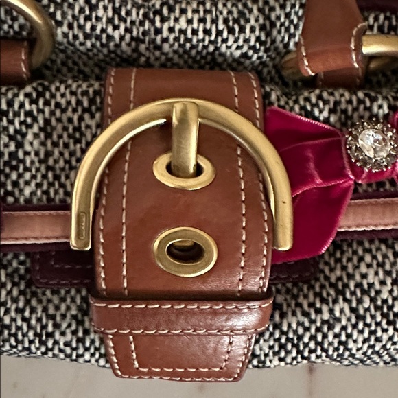 Coach Limited Edition Vintage Soho Tweed satchel and wristlet - Picture 10 of 17